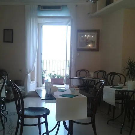 Alojamento de Acomodação e Pequeno-almoço La Dolce Vista - Di Charme 4*